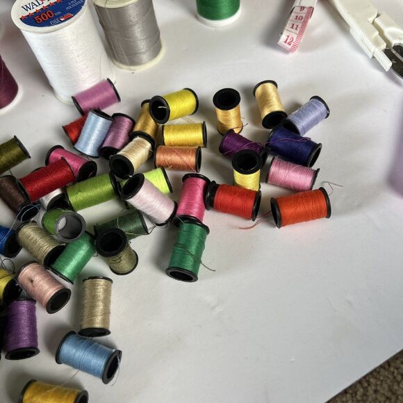 Sewing Thread Spools Various Colors and Sizes Lot of Thread 70+ Pins Cushion - Picture 3 of 9